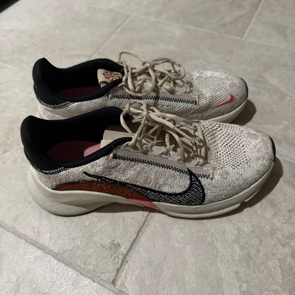 Nike Cream and Black Athletic Sneakers